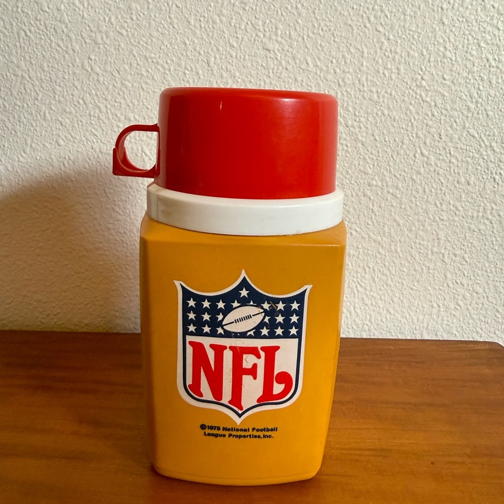 Vintage NFL National Football League Thermos 8oz with stopper and cup lid